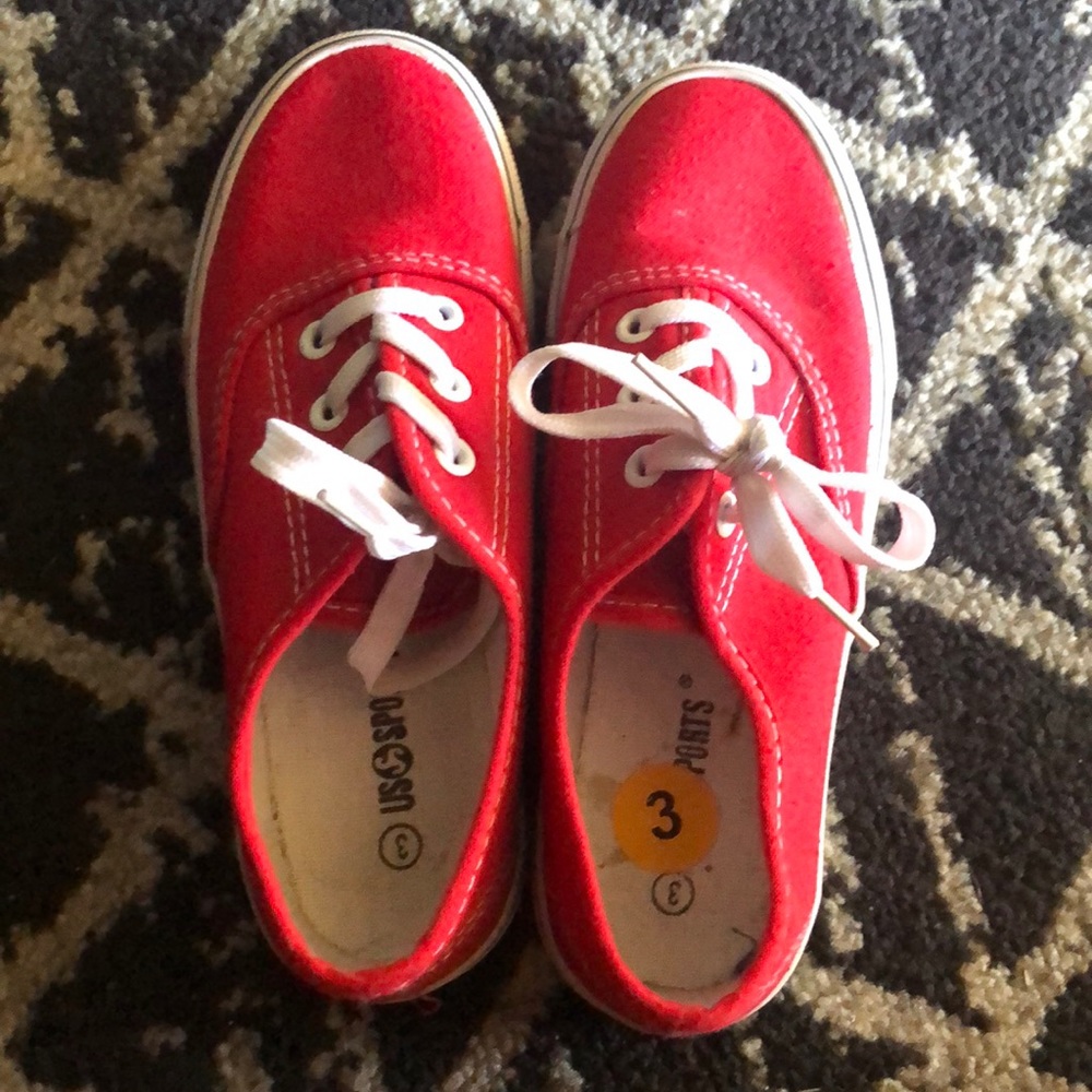 Red shoes - Picture 2 of 4